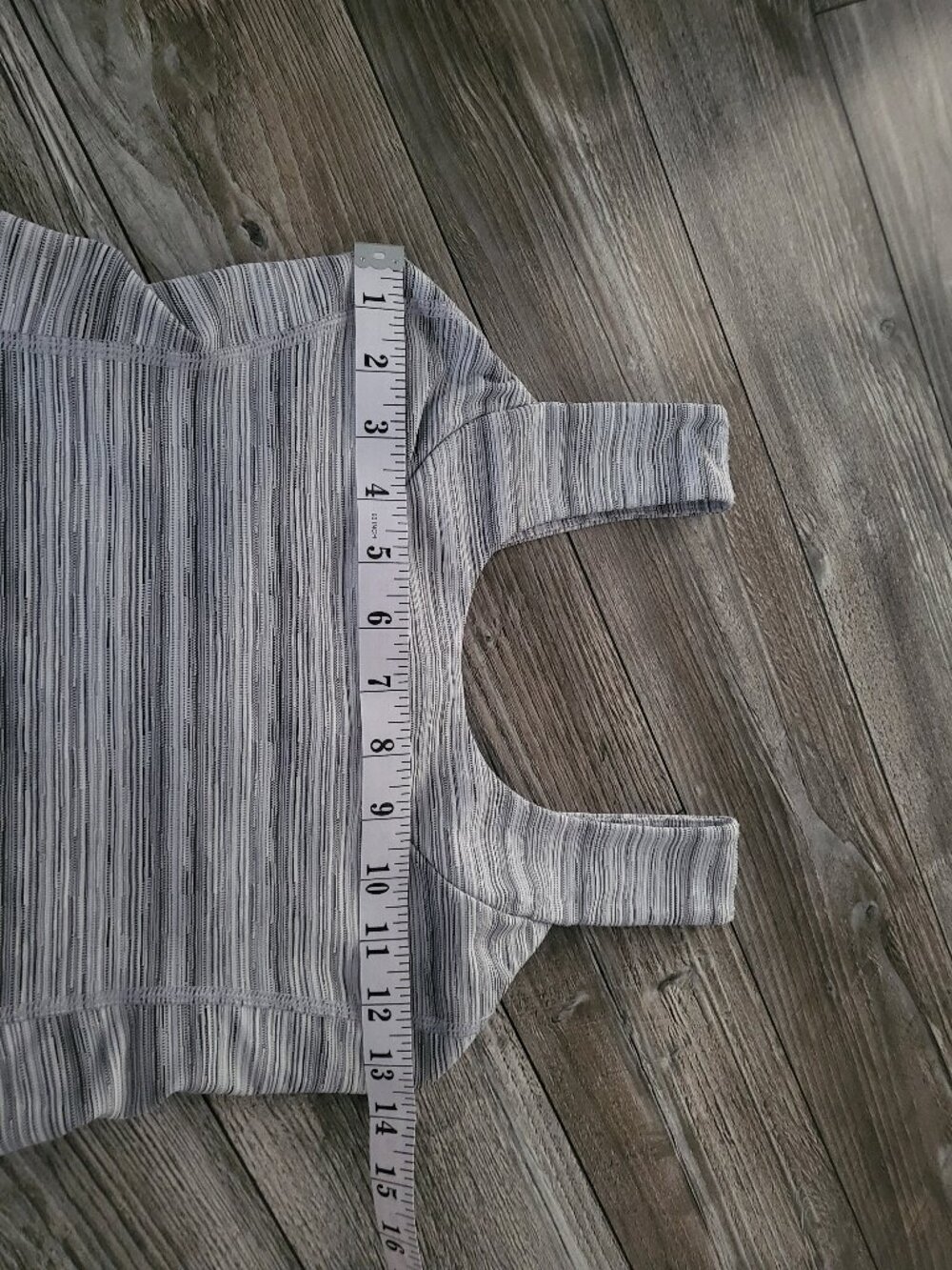 Lululemon Vintage Made in Canada Striped Gray Scoop Neck Tank Size 4 - Picture 4 of 9